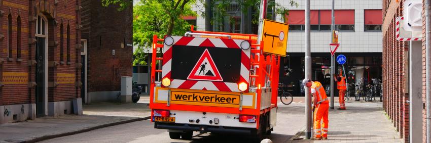 Omleidingsborden worden geplaatst