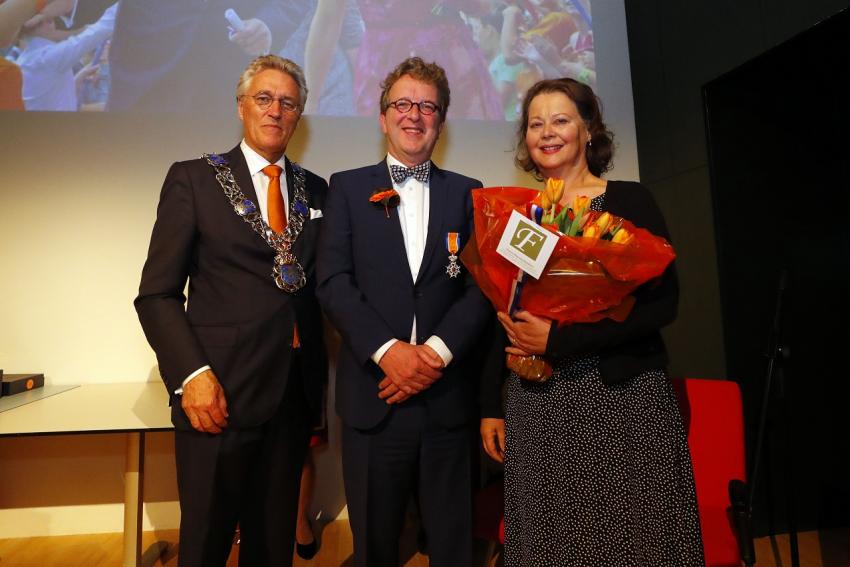 De heer Jan van de Laar ontvangt ridderorde