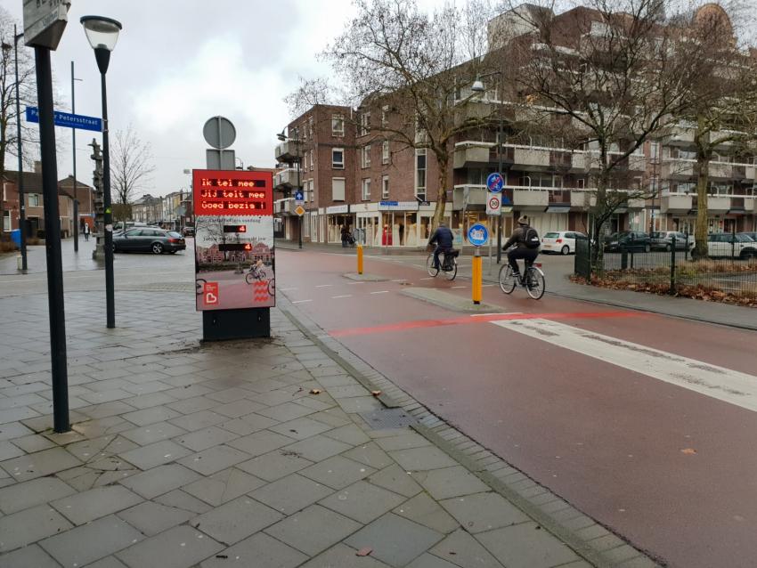 fietsteller langs fietsstraat in Kruisstraat