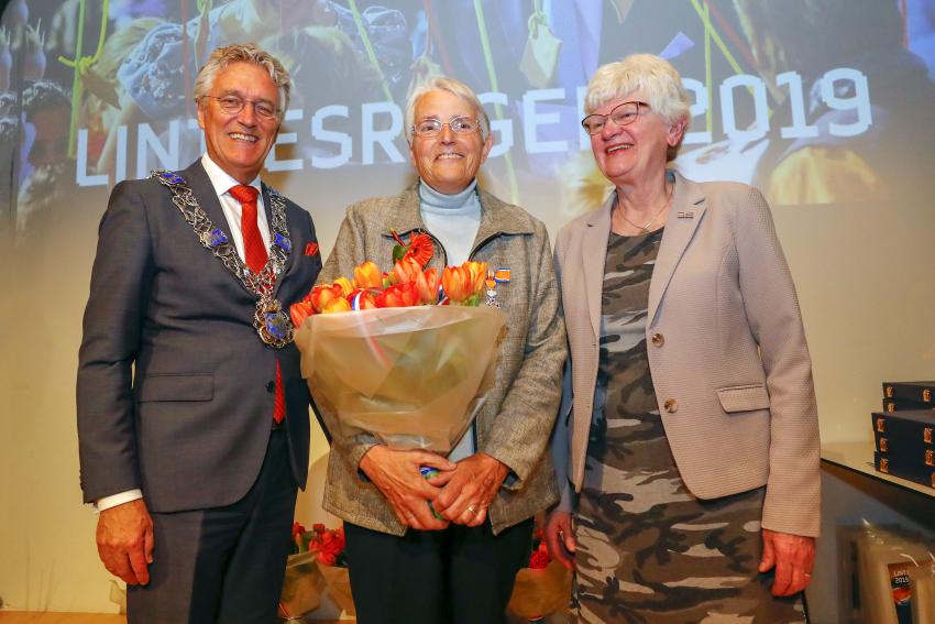 mevrouw Loes Laurense