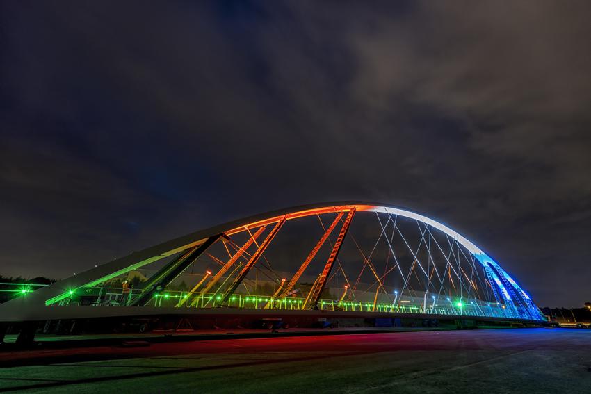 Fietsbrug Tegenbosch verlicht