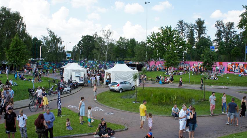 Berenkuil met publiek tijdens Step in the arena, ter illustratie