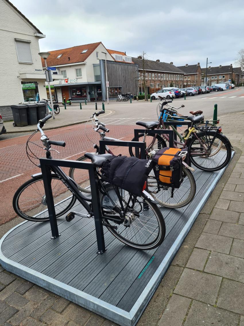 Fietsvlonder met aantal fietsen erop