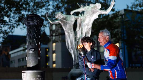 Foto van de herdenking 18 september in Eindhoven, klik voor een vergroting
